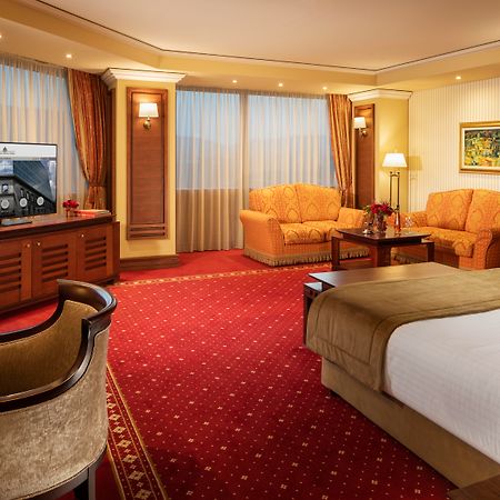 Grand Hotel Sofia Exterior photo Suite