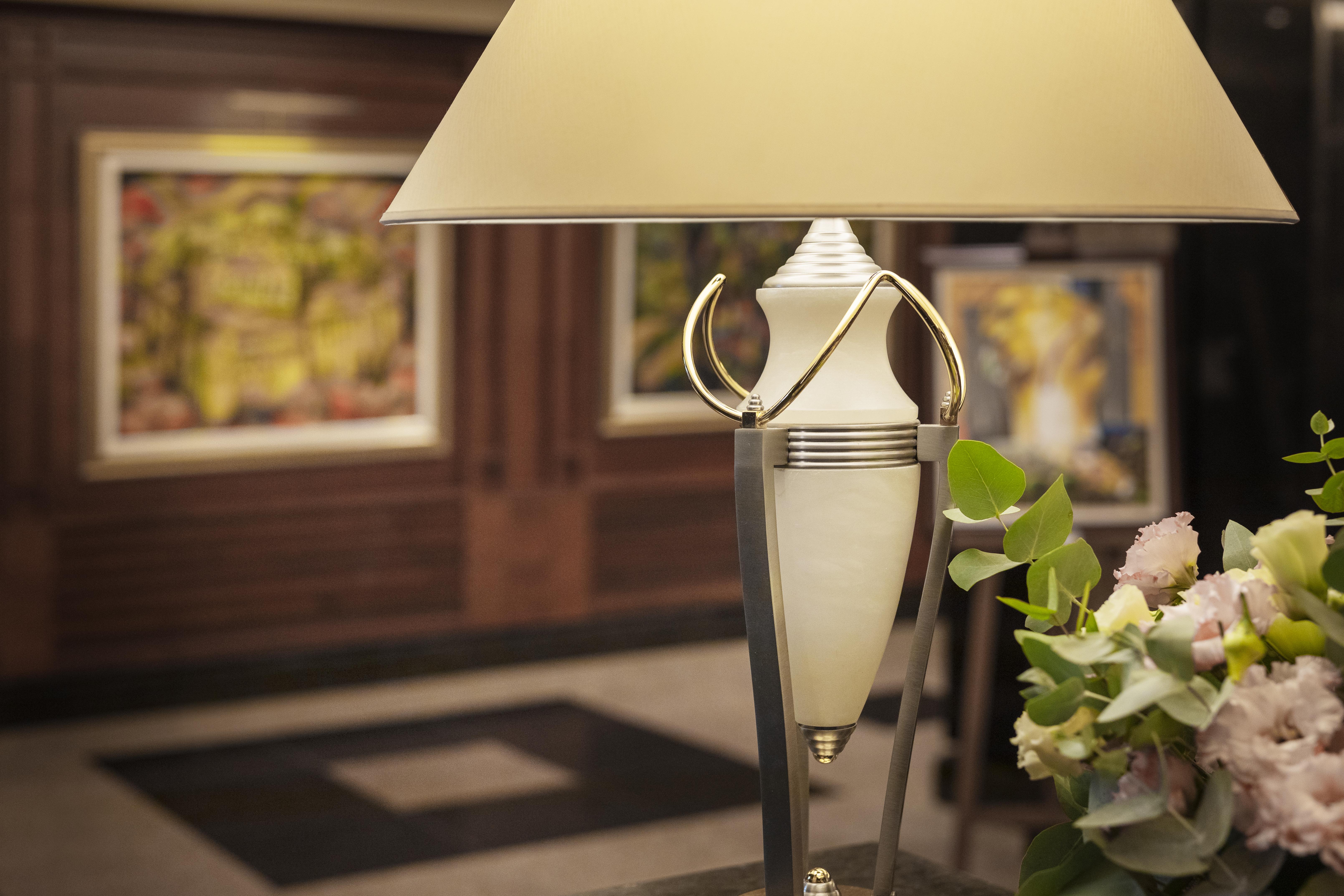 Grand Hotel Sofia Exterior photo A table lamp